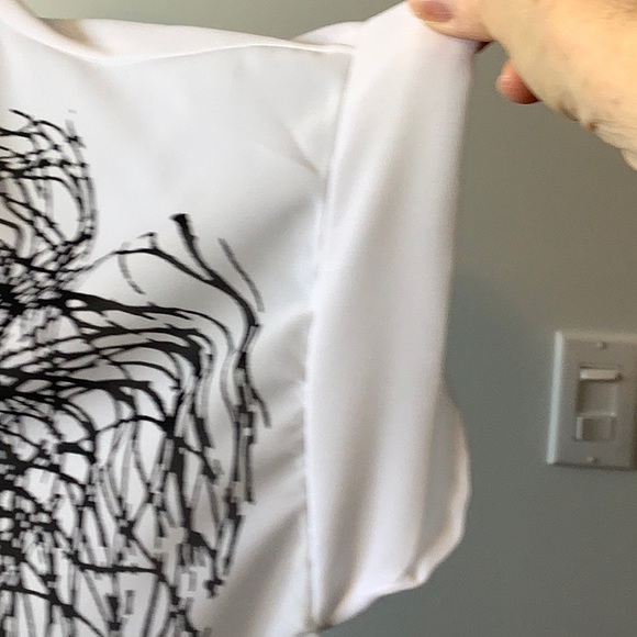 Ronen Chen poncho style White with black flowers blouse and cami - Picture 3 of 11